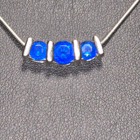 Jewelry - Silver Tone Snake Chain with 3 Blue Crystals Pendant